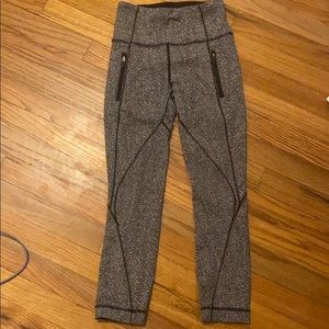 Lululemon two front pocket leggings